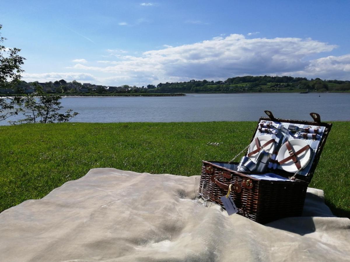 Waterford Castle Hotel Lodges ภายนอก รูปภาพ