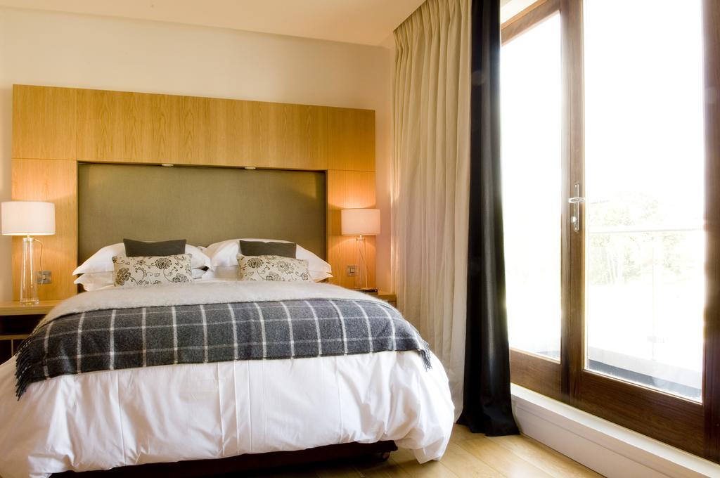 Waterford Castle Hotel Lodges ภายนอก รูปภาพ